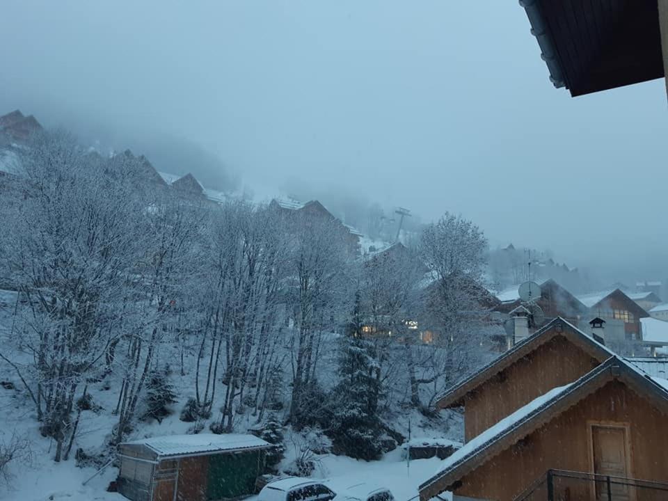 Valloire Studio Marmotte : Nid douillet centre de valloire, été / hiver 4p Extérieur photo